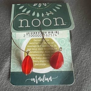 NWT NOON RED/ RUST CARNELIAN STONE EARRINGS